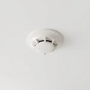 Conventional Photoelectric Smoke Detector DC12-24V 4-Wire with >65dB Sound Alarm, White ABS, Model 8011